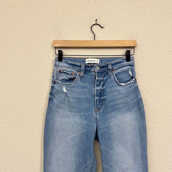 ABERCROMBIE & FITCH Curve Love The Ultra High Rise Ankle Straight Jeans - Picture 2 of 12